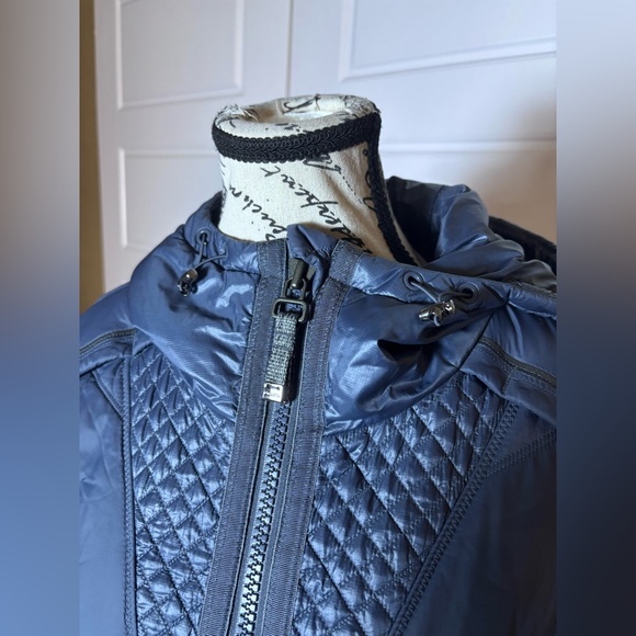 Athleta Rock Ridge Primaloft jacket - Picture 7 of 14